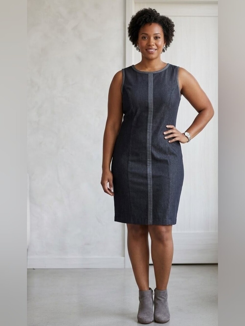Trisisto Femme Grey Sleeveless Denim-Style Sheath Dress